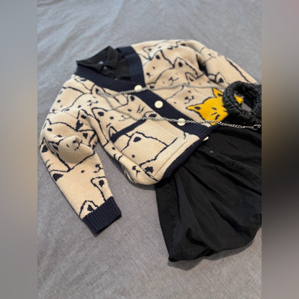 Cat Button-Up Knit Oversized Cardigan, Navy blue, beige - Picture 5 of 9